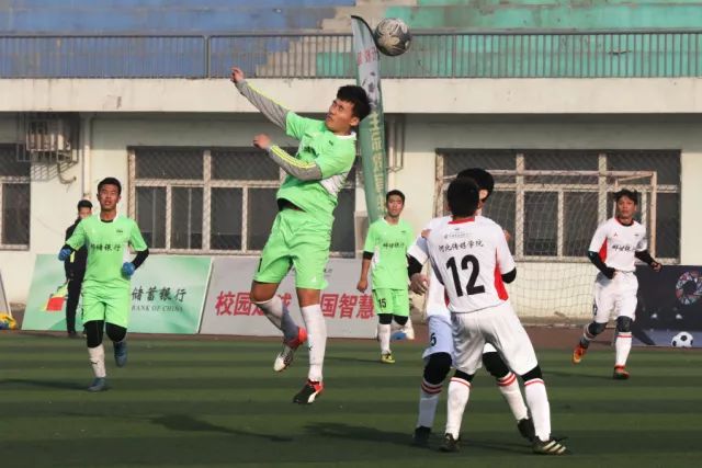 多一人拿不下 得点球踢不进 河南两连客一分收场