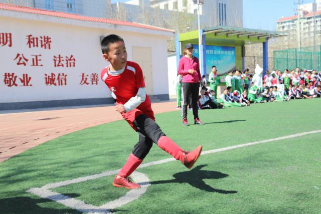 赵继伟31+13辽宁3-2淘汰广东 总决赛对阵新疆